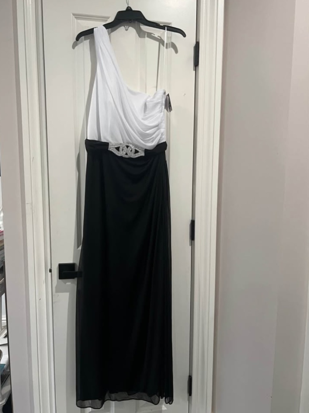 Alex Evenings Black & White One-Shoulder Gown - Size 16 - NEVER WORN!